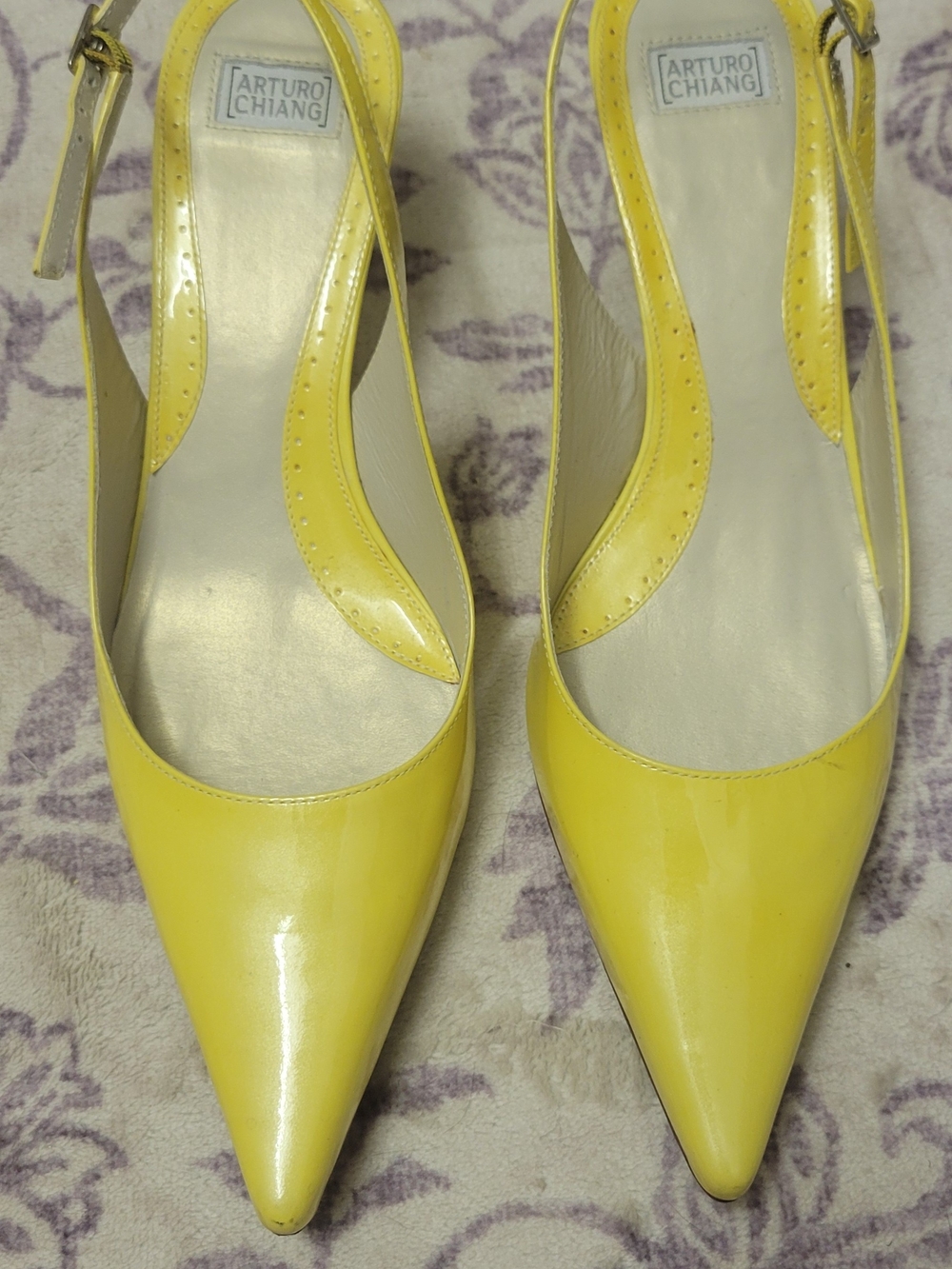 Arturo Chiang Bright Yellow Patent Pointed-Toe Slingback Heels